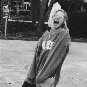 Meet your Posher, Sharon